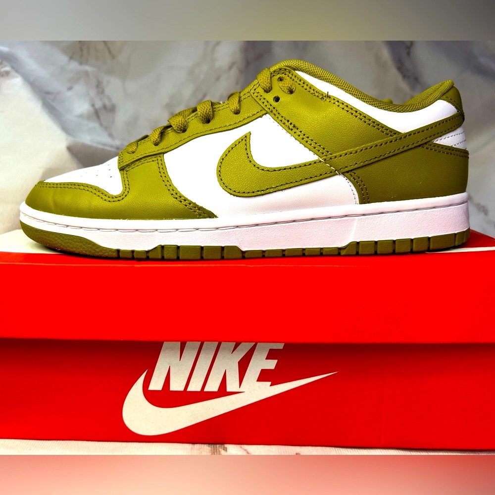 Nike Men’s Olive Green and White Low-Top Sneakers